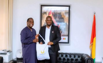 Rwanda : Alphonse Charles Wright reçu à l’ambassade de Guinée